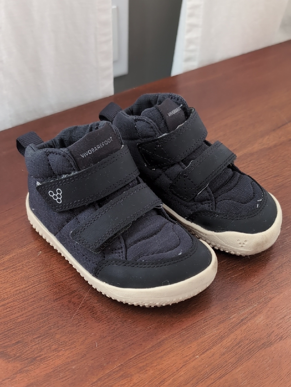 Vivo barefoot Gobi Hiber Toddler Size 7 Sneaker Shearling Lined